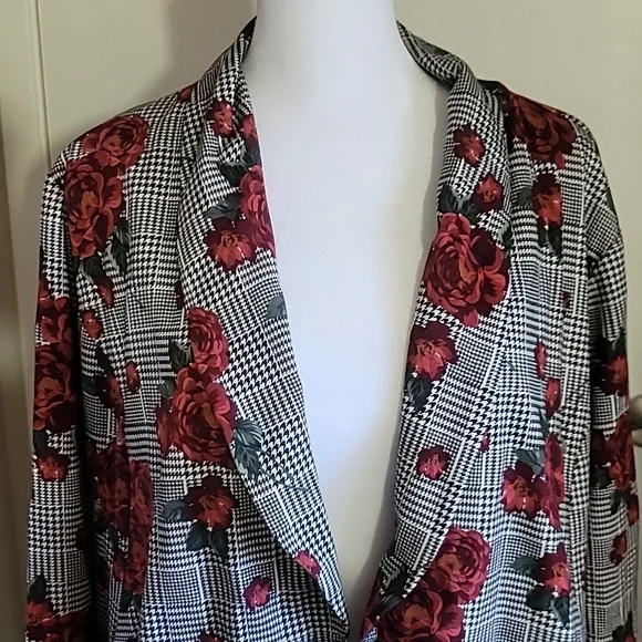 Torrid Herringbone Floral Blazer Size 14-16 - Picture 5 of 9